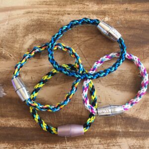 Making DIY Friendship Bracelet with Cool Maker KumiKreator 